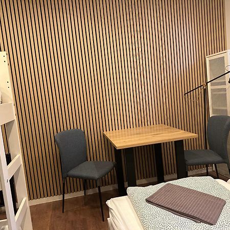 Blue Doors Hostel Altstadt Росток Экстерьер фото